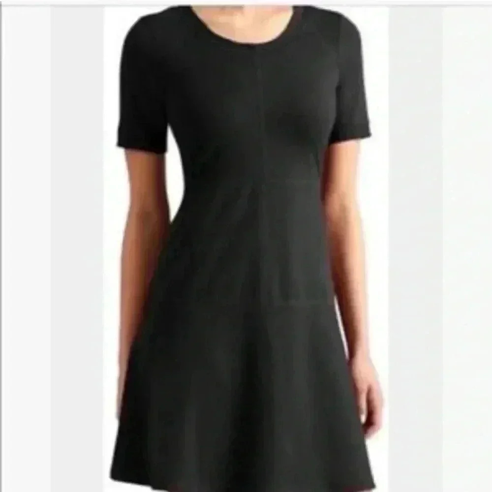 ATHLETA EN ROUTE BLACK SHORT SLEEVE ATHLETIC DRESS